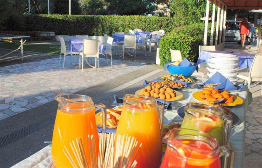 Hotel Marina Beach - Azzurro Club Ravenna Buitenkant foto